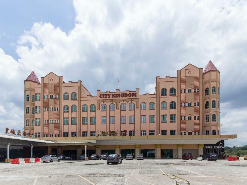 Oyo 776 Fame Hotel Seremban Exterior foto