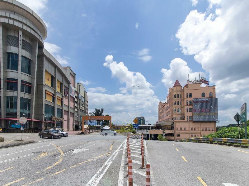Oyo 776 Fame Hotel Seremban Exterior foto